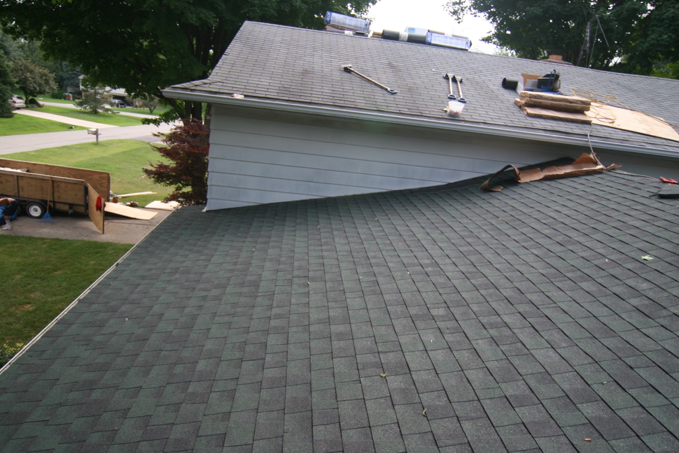 New architectural shingle roof installed by Kadans Construction